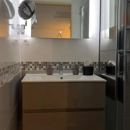 Petite Maison De بيت للعطل آجد